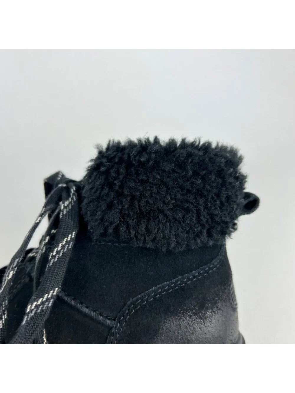 Ugg Womens Harrison Cozy Lace Up Boot Black Waterproof Suede 1130440 size 7